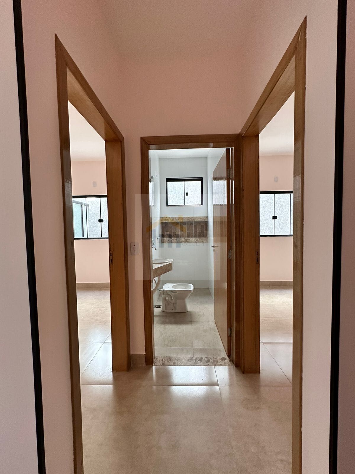 Casa à venda com 3 quartos, 106m² - Foto 3