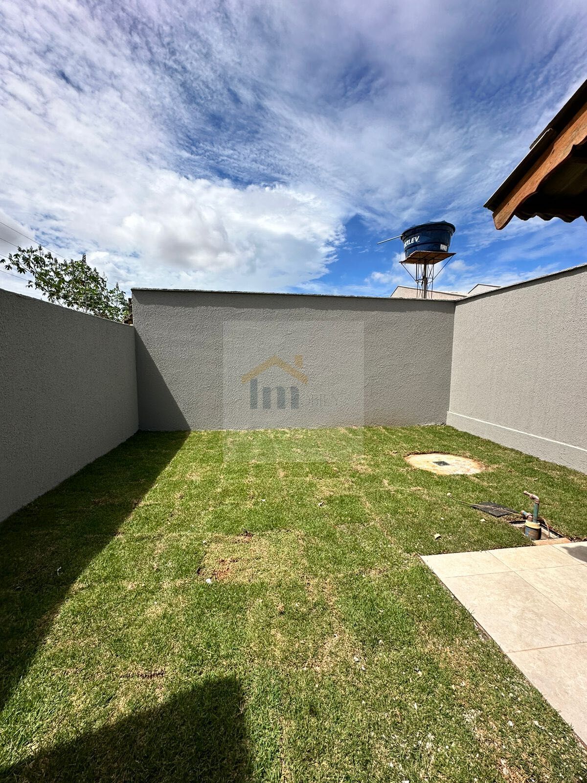 Casa à venda com 3 quartos, 106m² - Foto 2