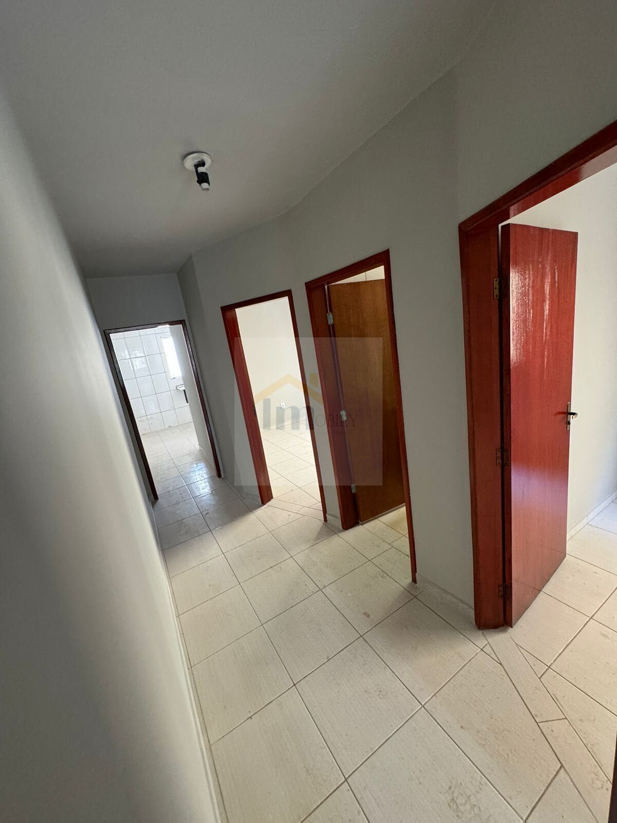 Casa à venda com 2 quartos, 100m² - Foto 4