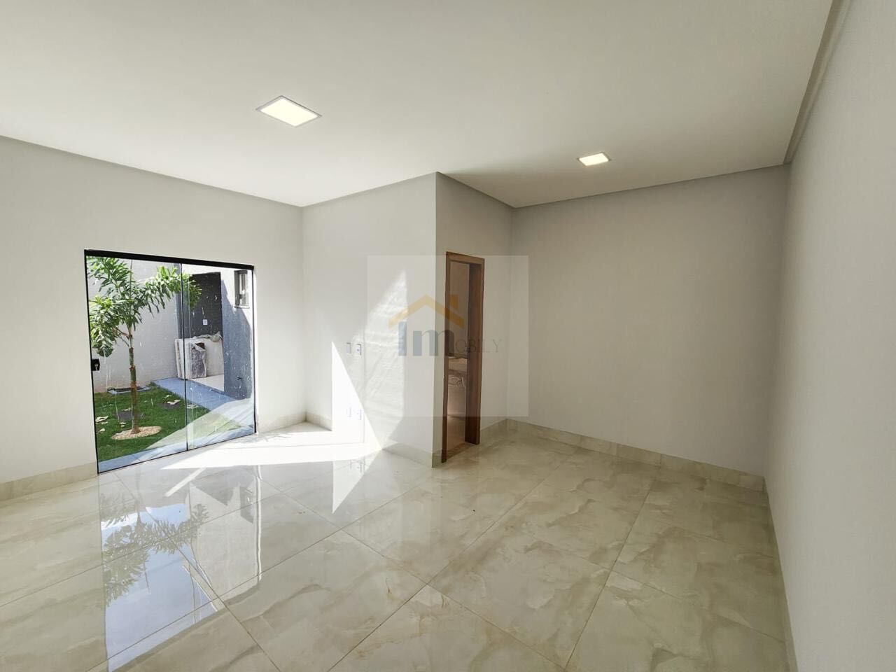 Casa à venda com 3 quartos, 145m² - Foto 2