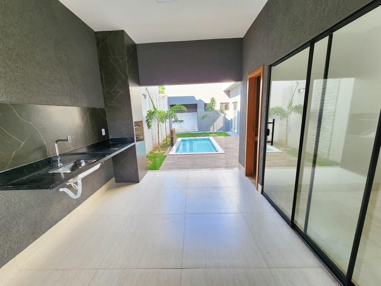 Casa à venda com 3 quartos, 145m² - Foto 4