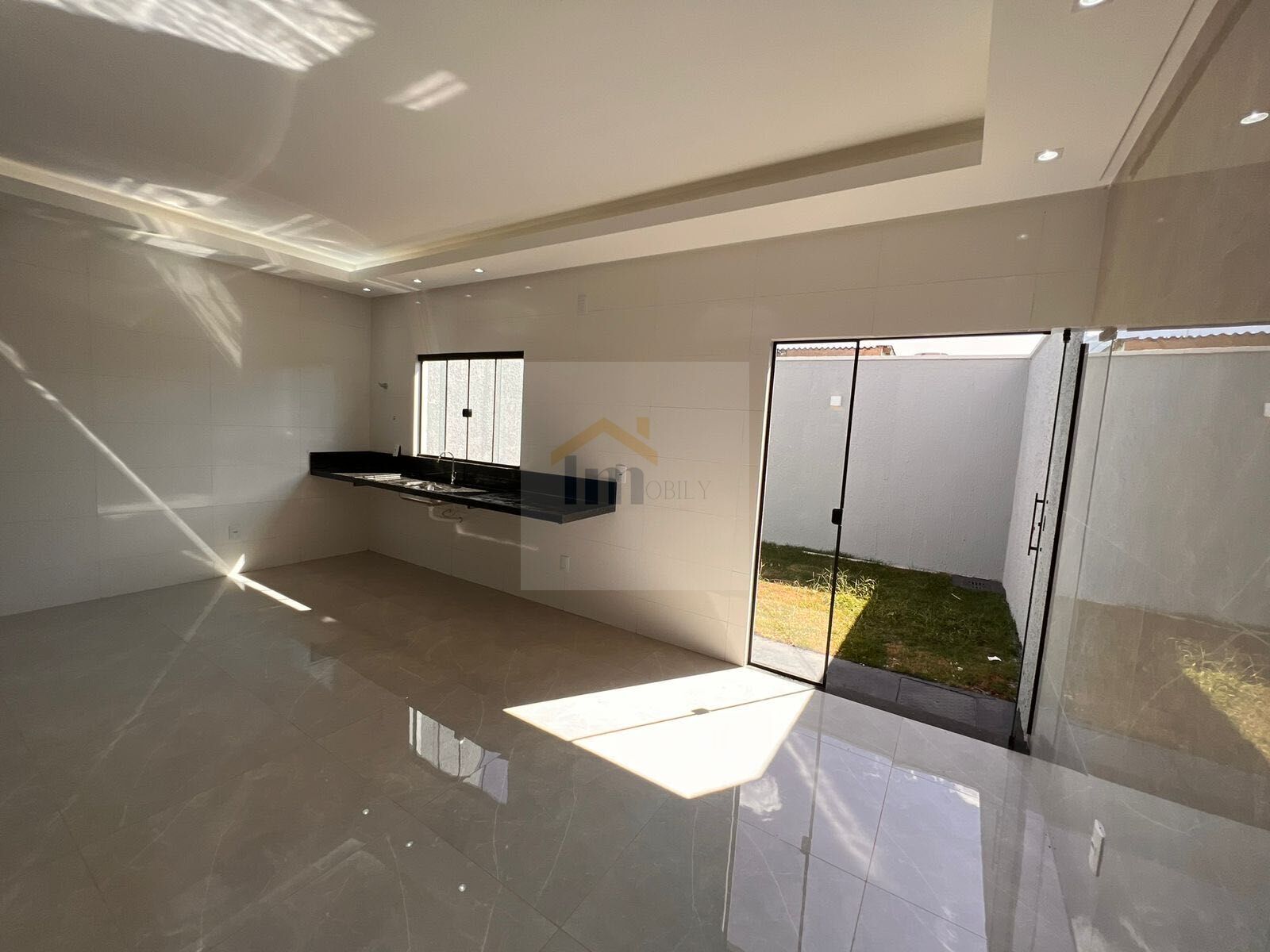 Casa à venda com 3 quartos, 120m² - Foto 3