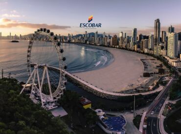 FG Big Wheel en Balneário Camboriú: la Rueda Gigante que Eleva la Experiencia de la Ciudad