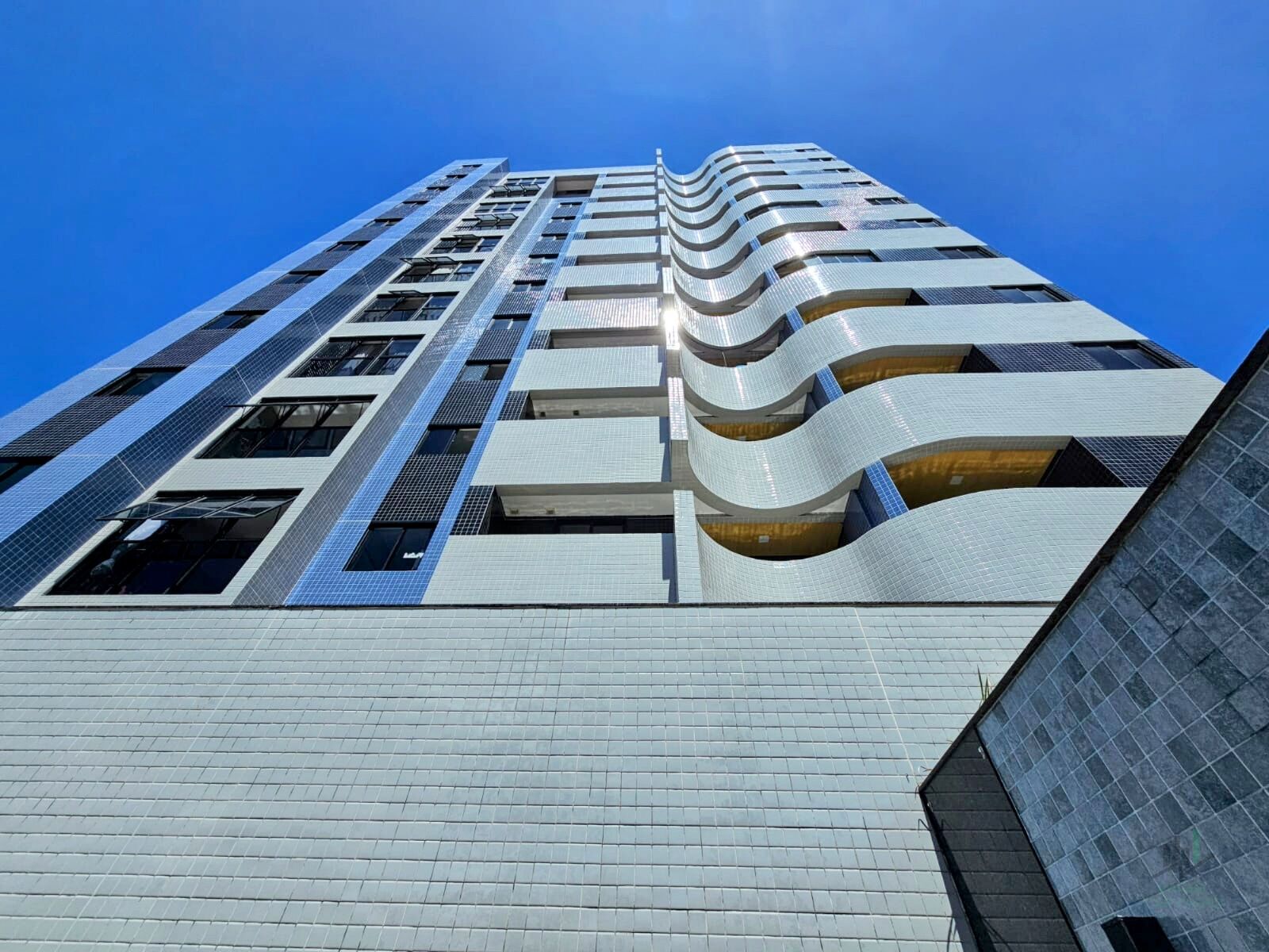 Apartamento à venda com 2 quartos, 63m² - Foto 11
