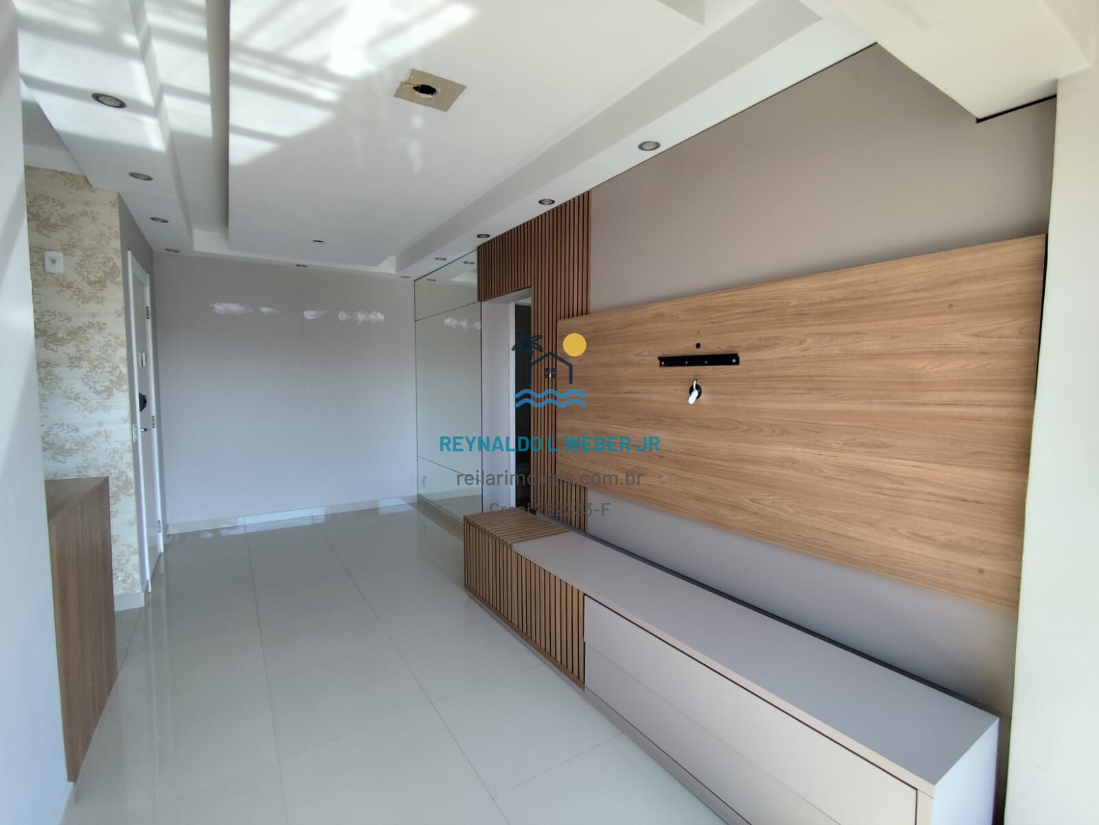 Apartamento à venda com 2 quartos, 63m² - Foto 1