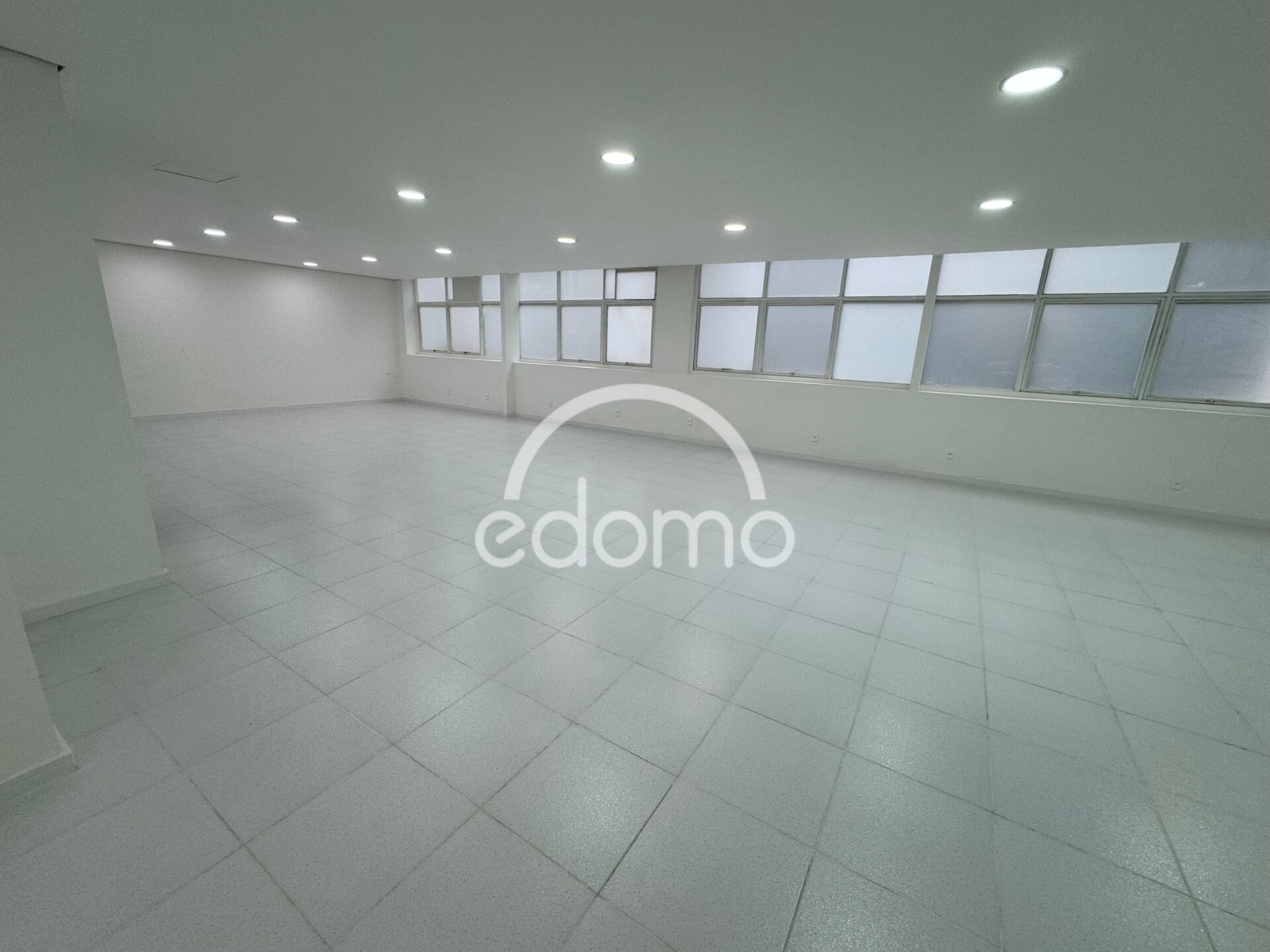 Sala-Conjunto, 195 m² - Foto 1