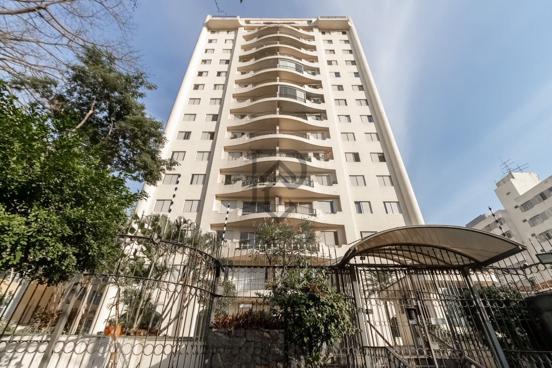 Apartamento à venda com 3 quartos, 98m² - Foto 33
