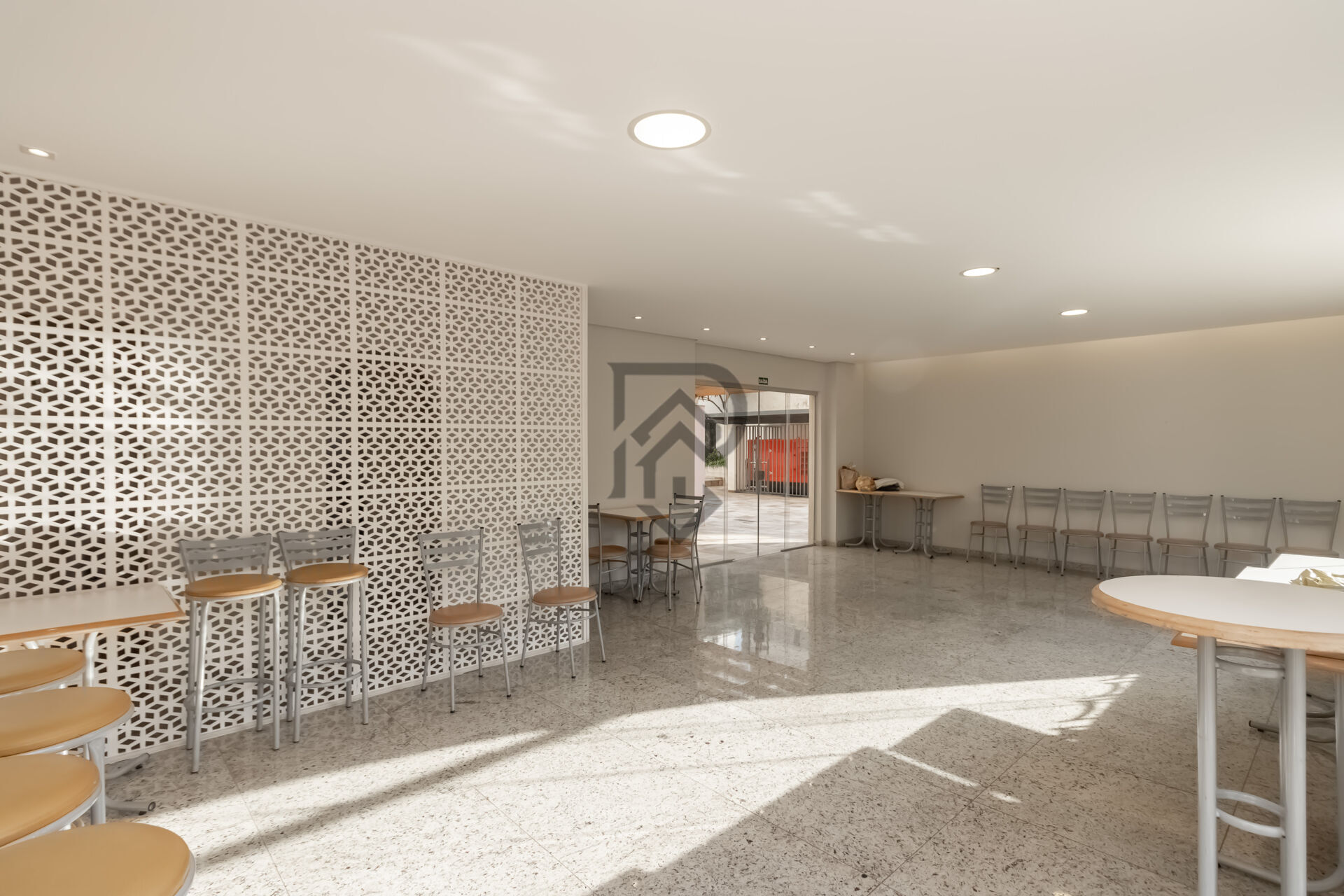 Apartamento à venda com 3 quartos, 98m² - Foto 40