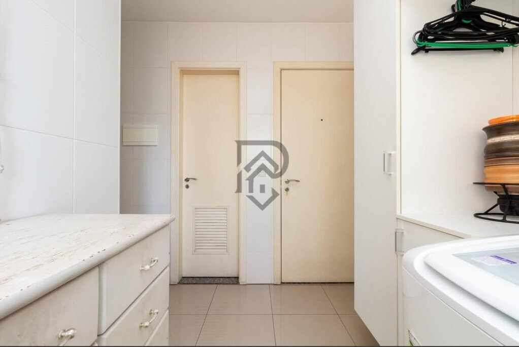 Apartamento à venda com 3 quartos, 140m² - Foto 9