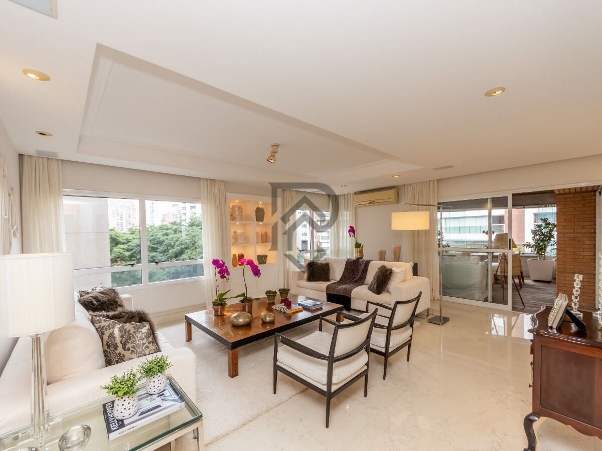 Apartamento, 3 quartos, 243 m² - Foto 2