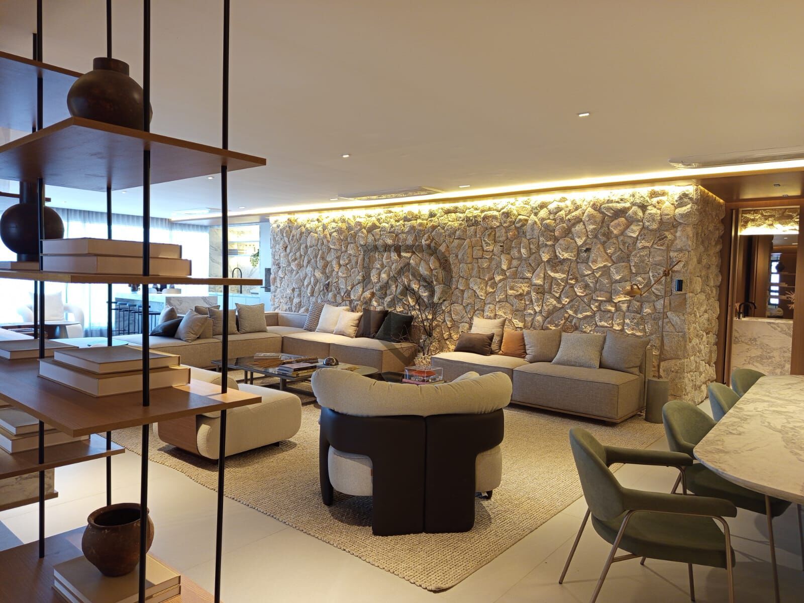 Apartamento, 4 quartos, 232 m² - Foto 1