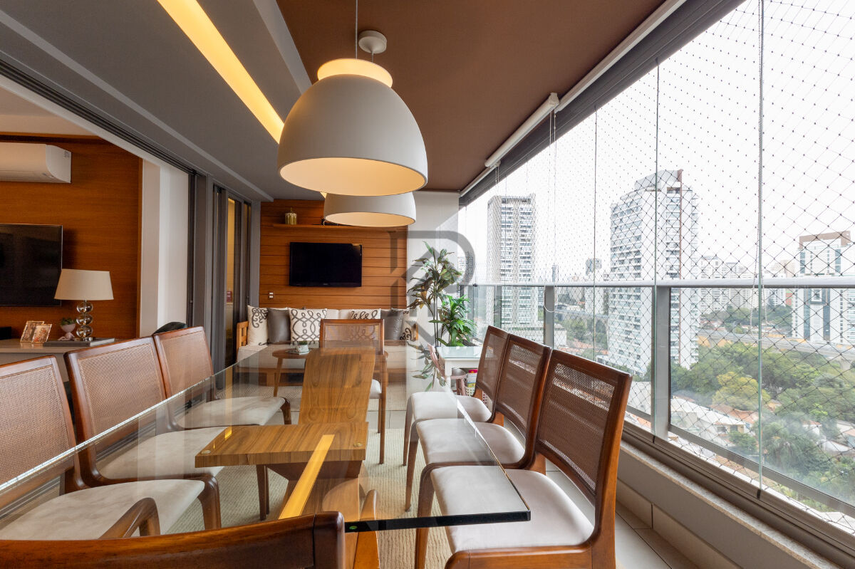 Apartamento, 3 quartos, 131 m² - Foto 1
