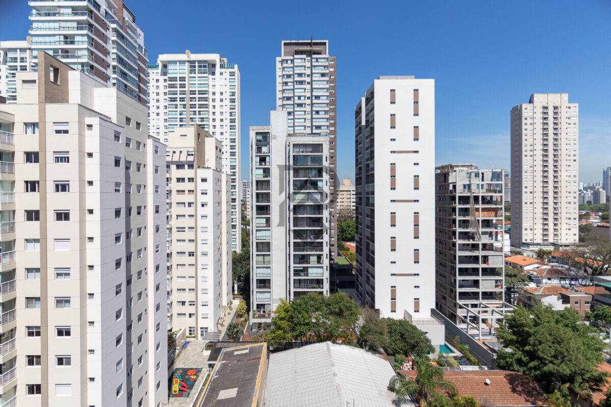 Apartamento à venda com 3 quartos, 137m² - Foto 28