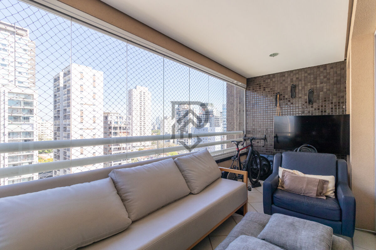 Apartamento à venda com 3 quartos, 137m² - Foto 1