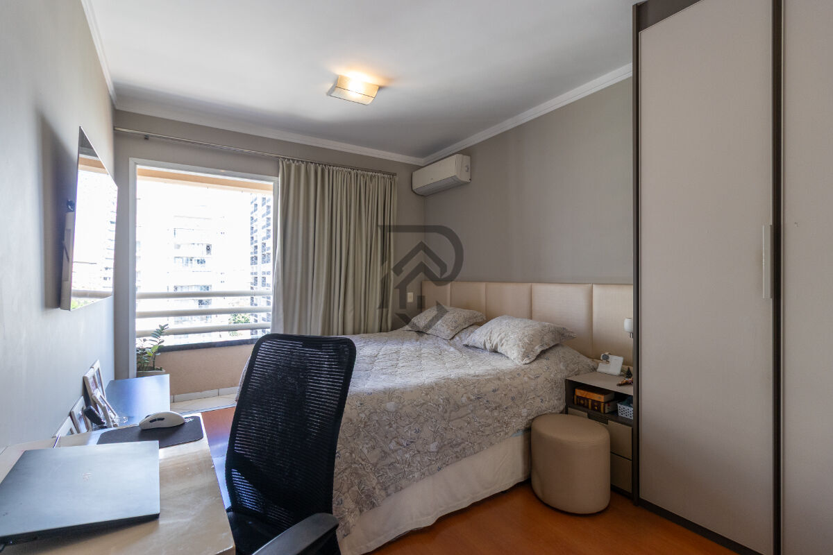 Apartamento à venda com 3 quartos, 137m² - Foto 17