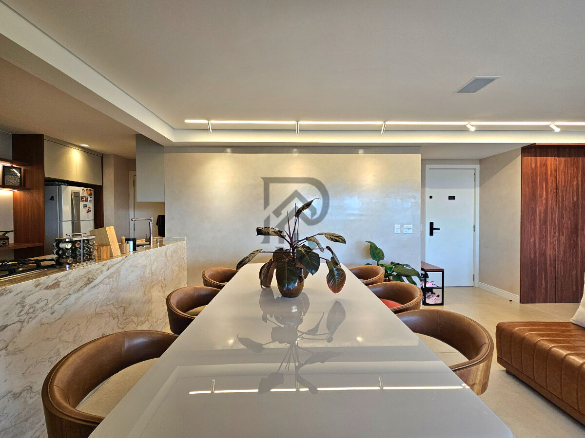 Apartamento à venda com 3 quartos, 146m² - Foto 6