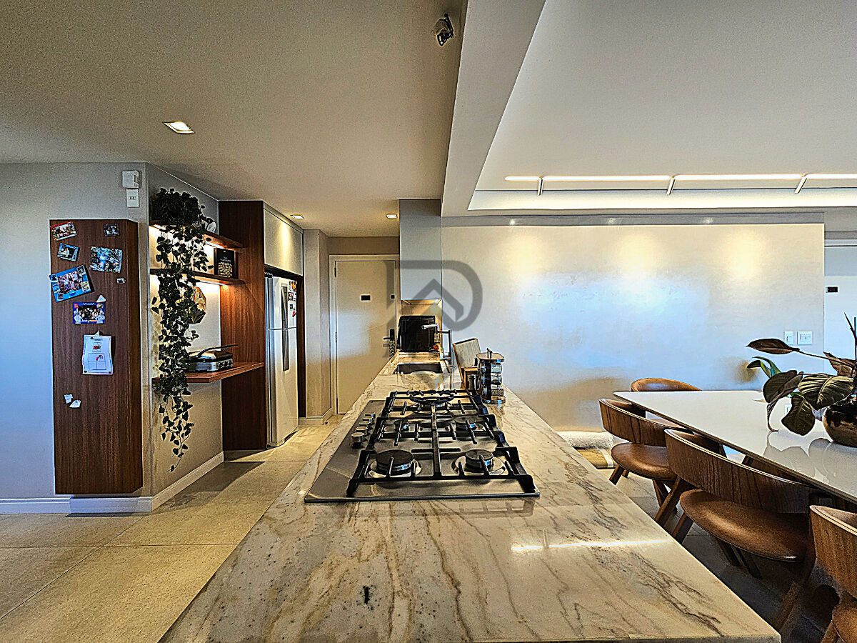 Apartamento à venda com 3 quartos, 146m² - Foto 9