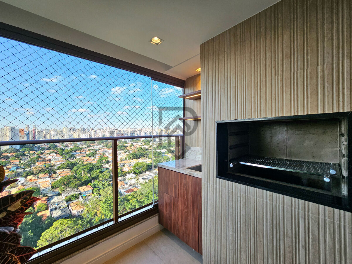 Apartamento à venda com 3 quartos, 146m² - Foto 2