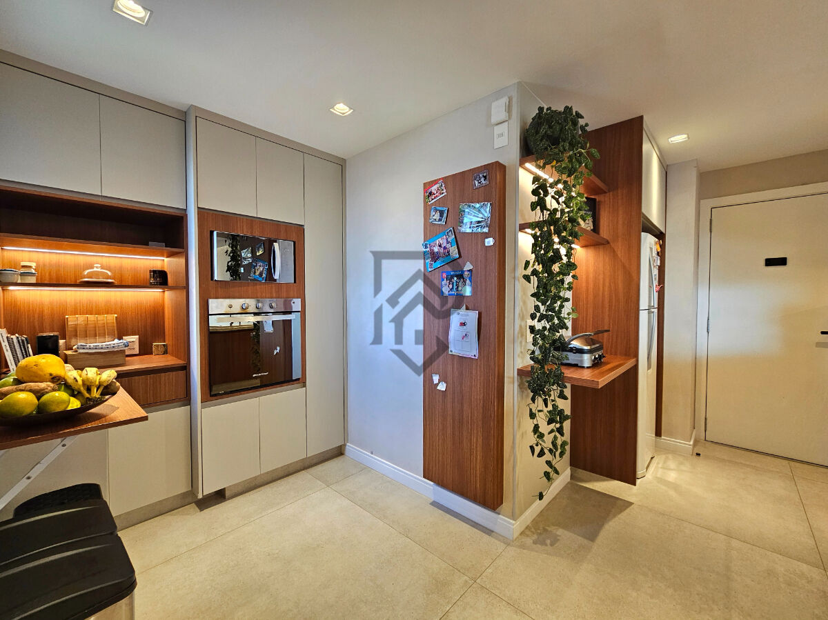 Apartamento à venda com 3 quartos, 146m² - Foto 20