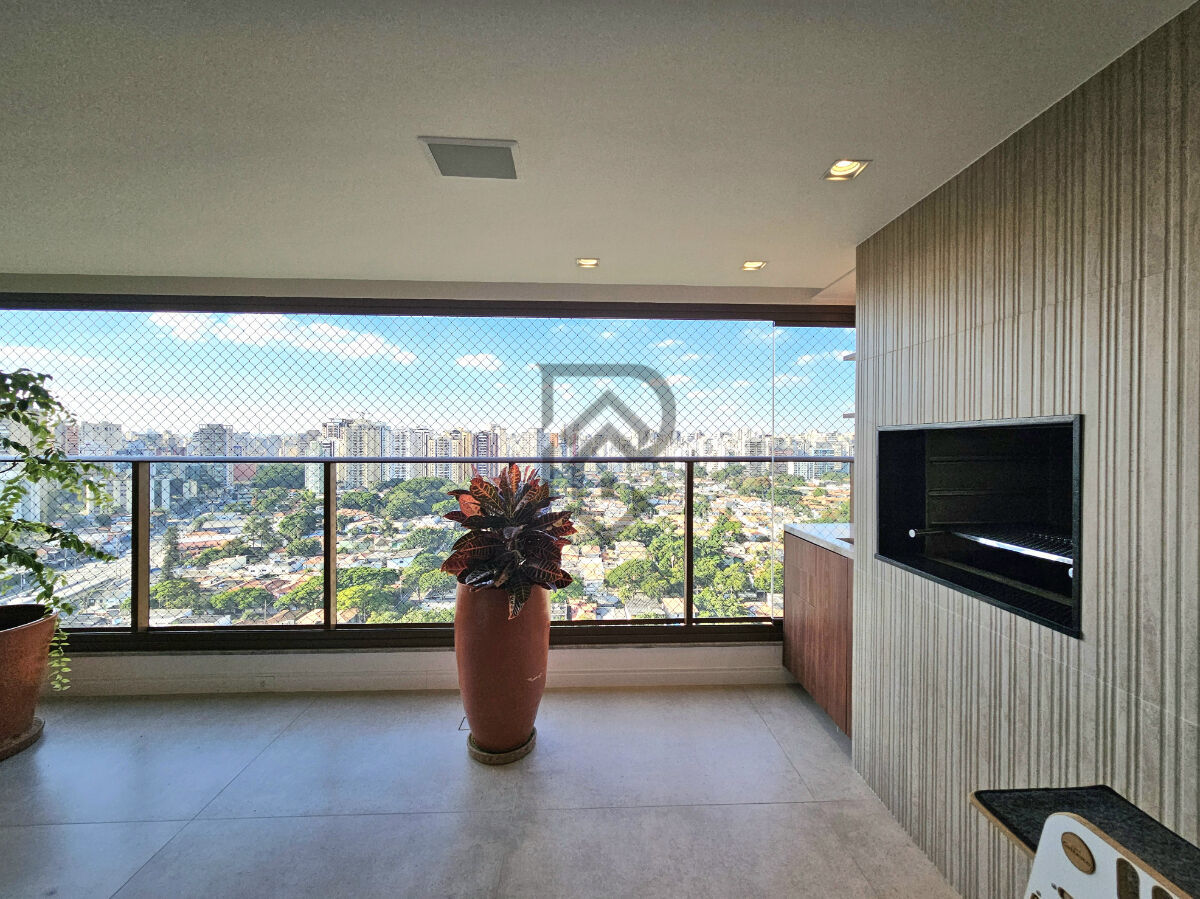 Apartamento à venda com 3 quartos, 146m² - Foto 1
