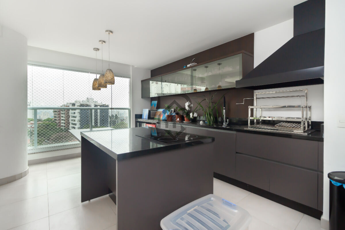 Apartamento, 3 quartos, 235 m² - Foto 2