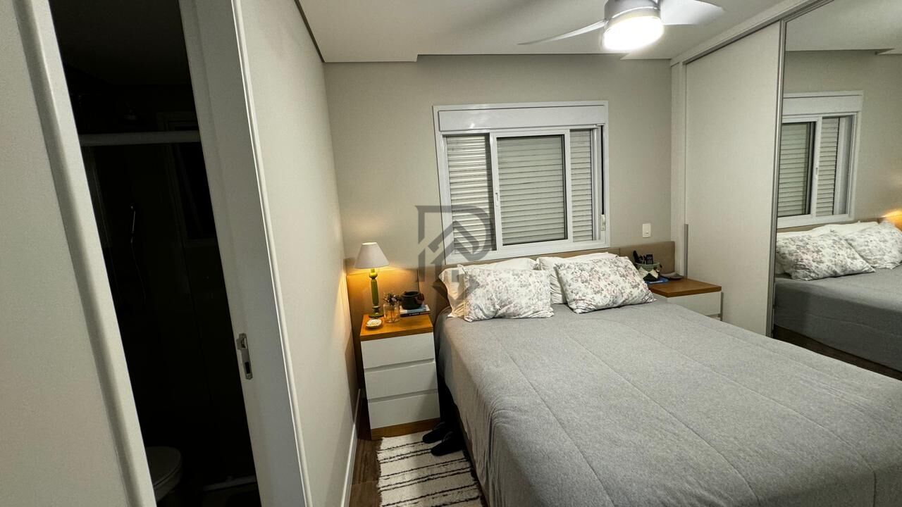 Apartamento à venda com 2 quartos, 62m² - Foto 17