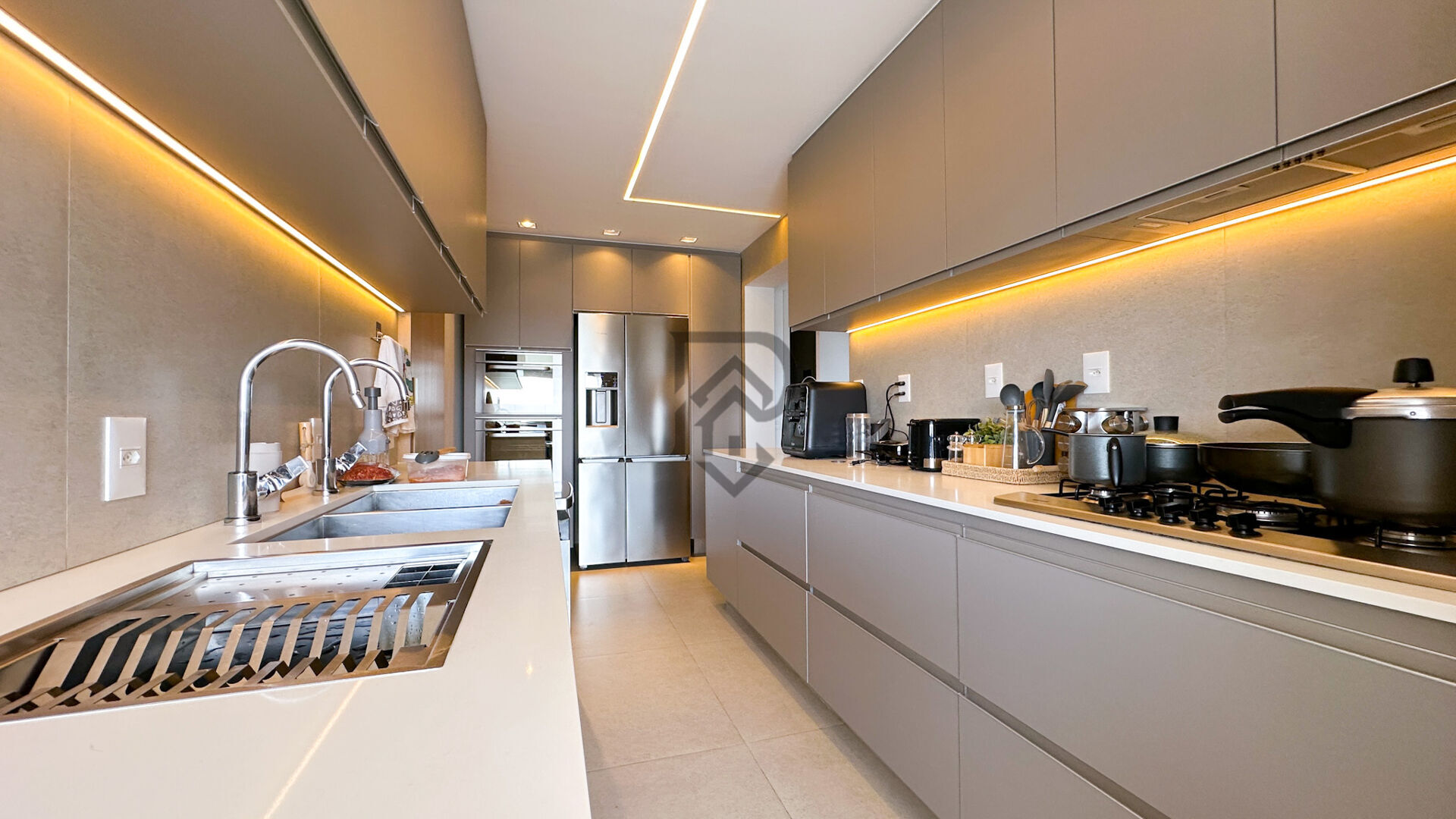 Apartamento, 3 quartos, 143 m² - Foto 2