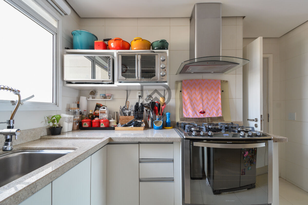 Apartamento à venda com 3 quartos, 199m² - Foto 46