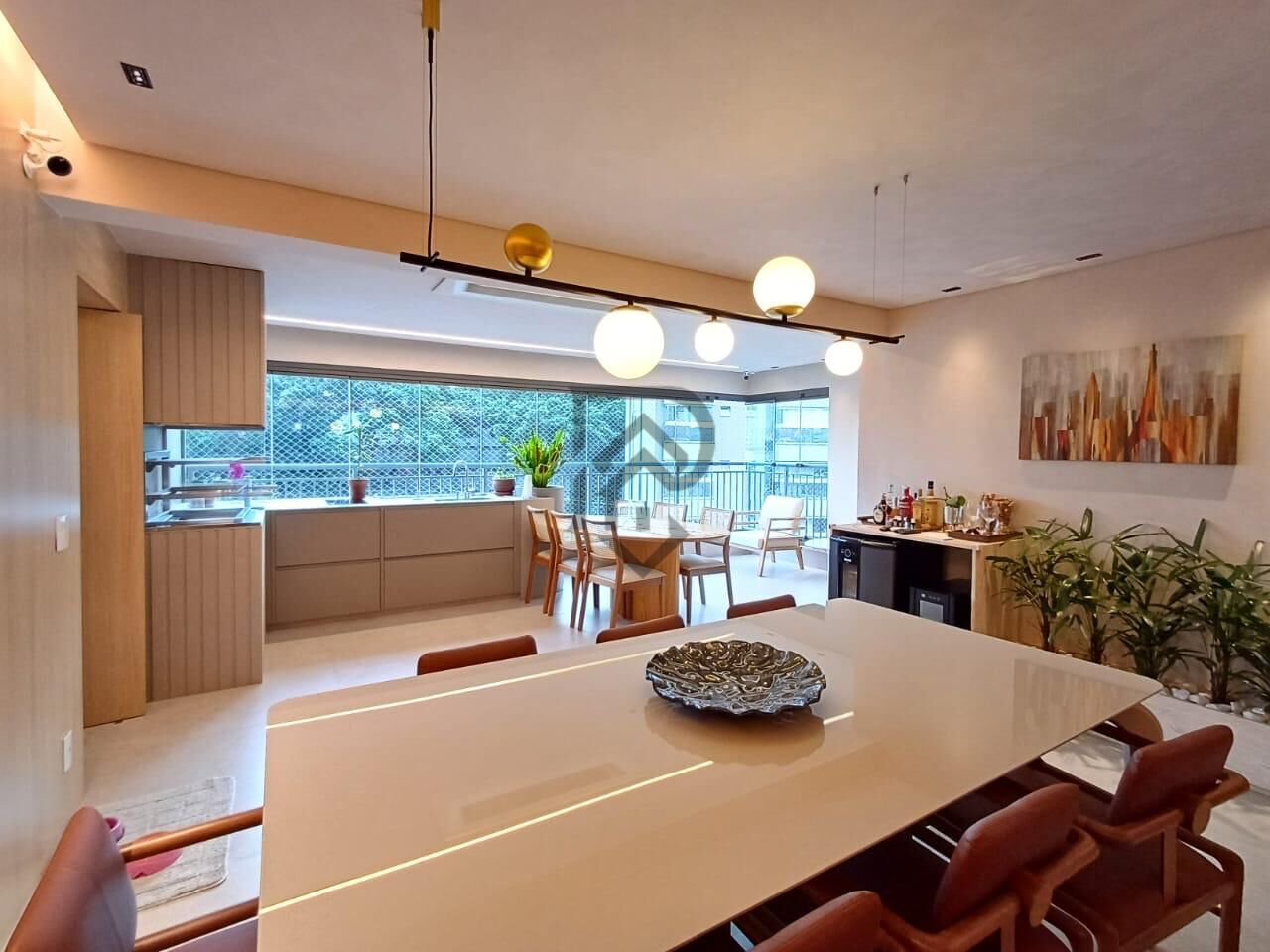 Apartamento, 3 quartos, 161 m² - Foto 1