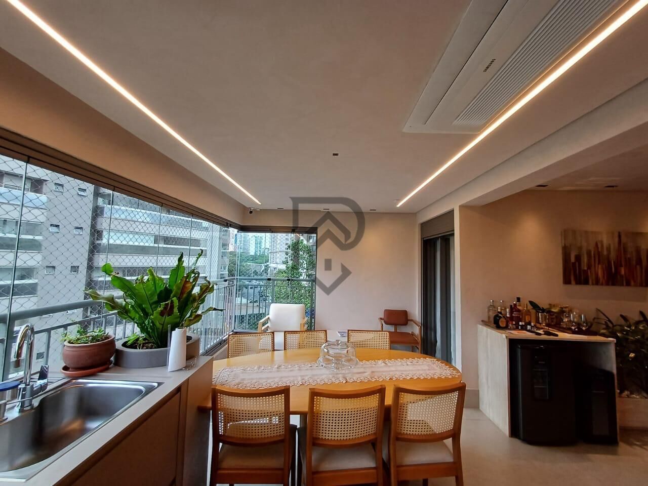 Apartamento, 3 quartos, 161 m² - Foto 2