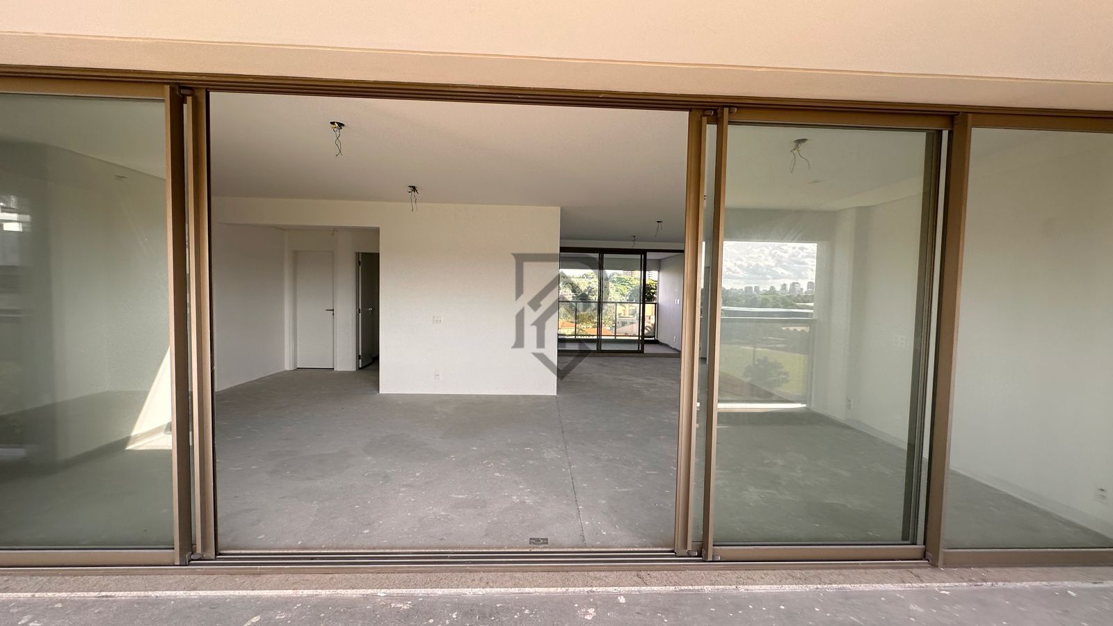 Apartamento à venda com 3 quartos, 230m² - Foto 12