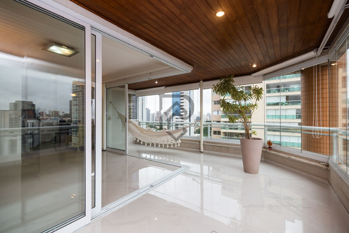 Apartamento, 4 quartos, 205 m² - Foto 1