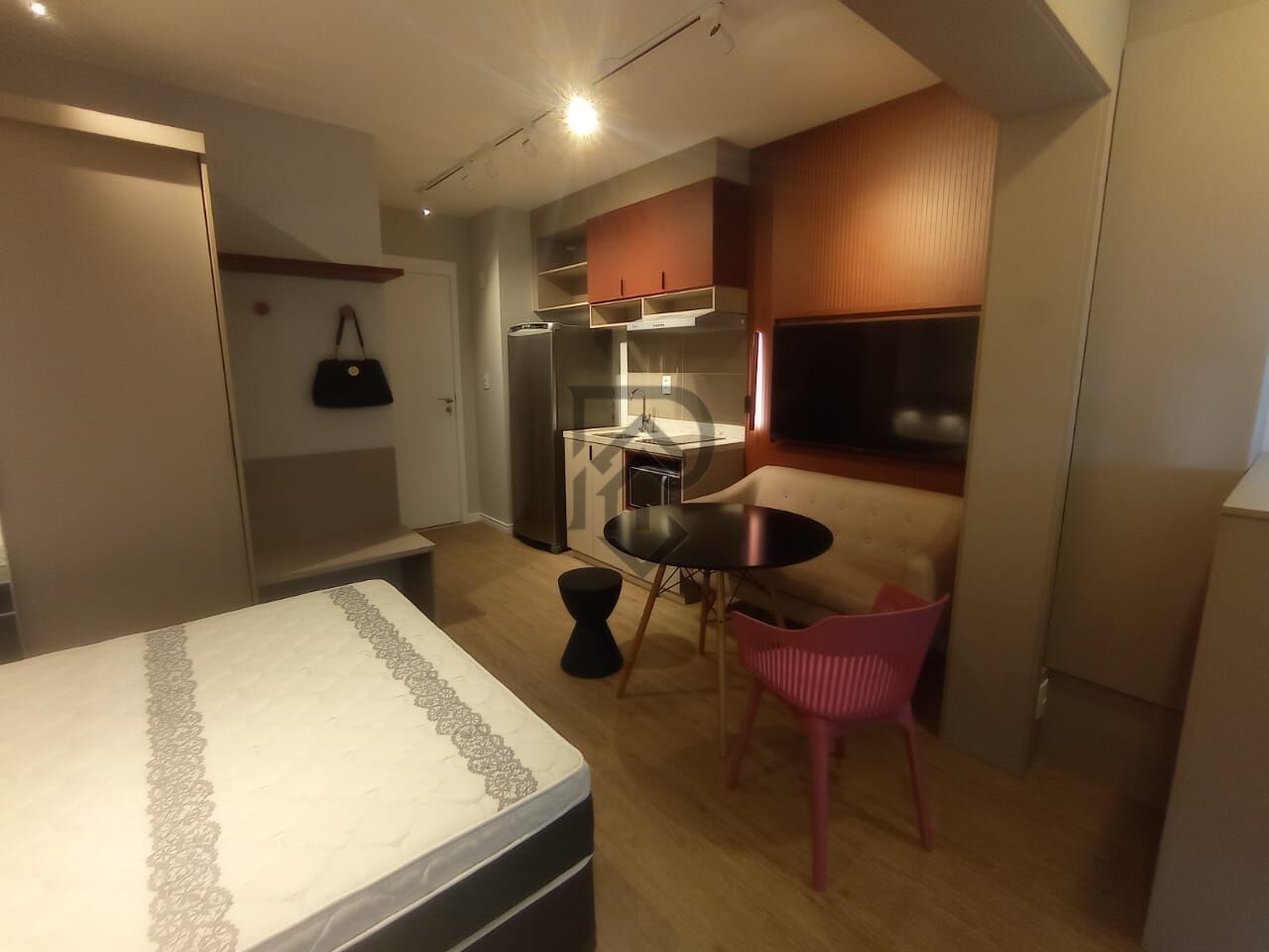 Apartamento à venda com 1 quarto, 25m² - Foto 8