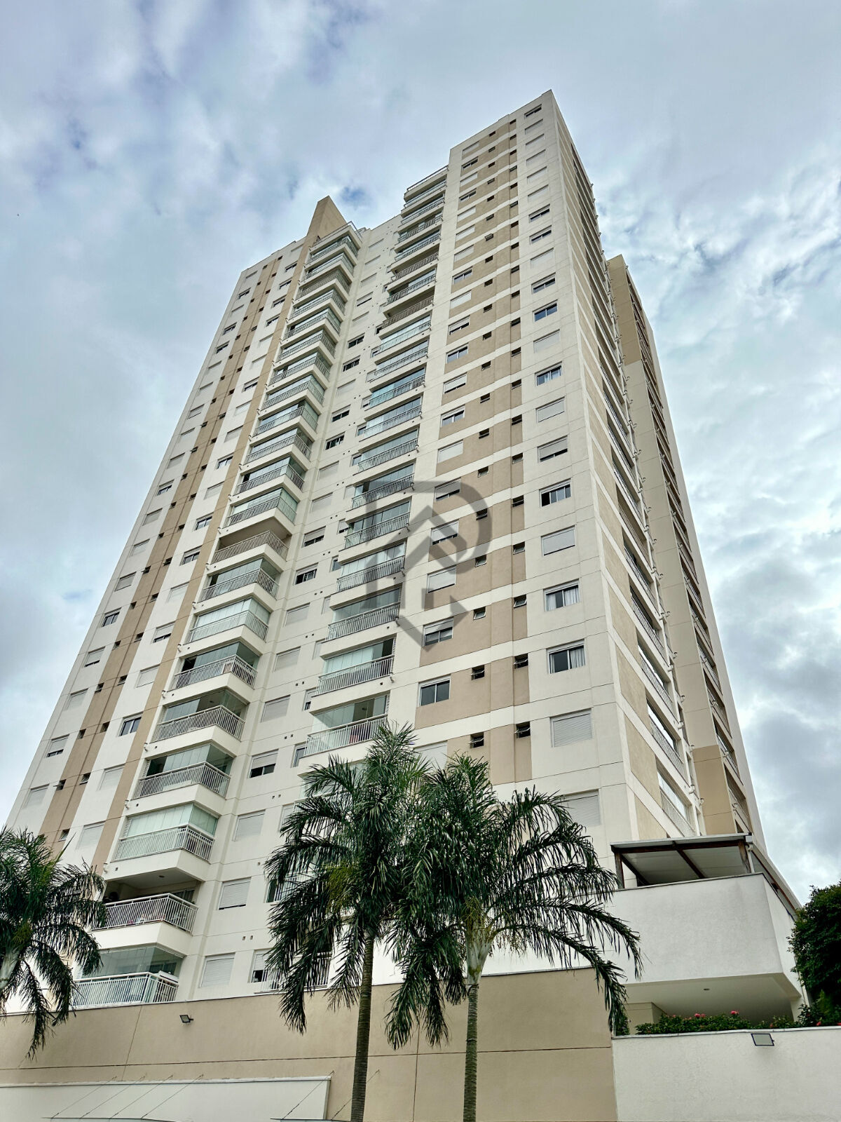 Apartamento à venda com 2 quartos, 74m² - Foto 2