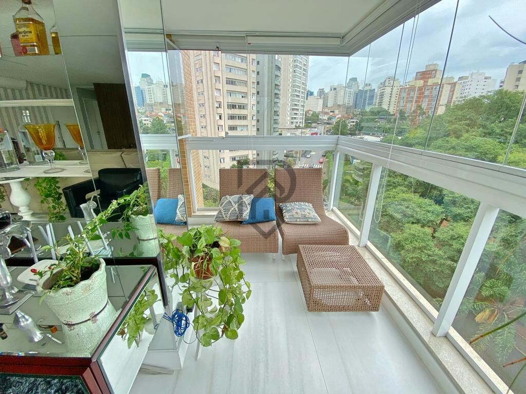 Apartamento, 3 quartos, 217 m² - Foto 1