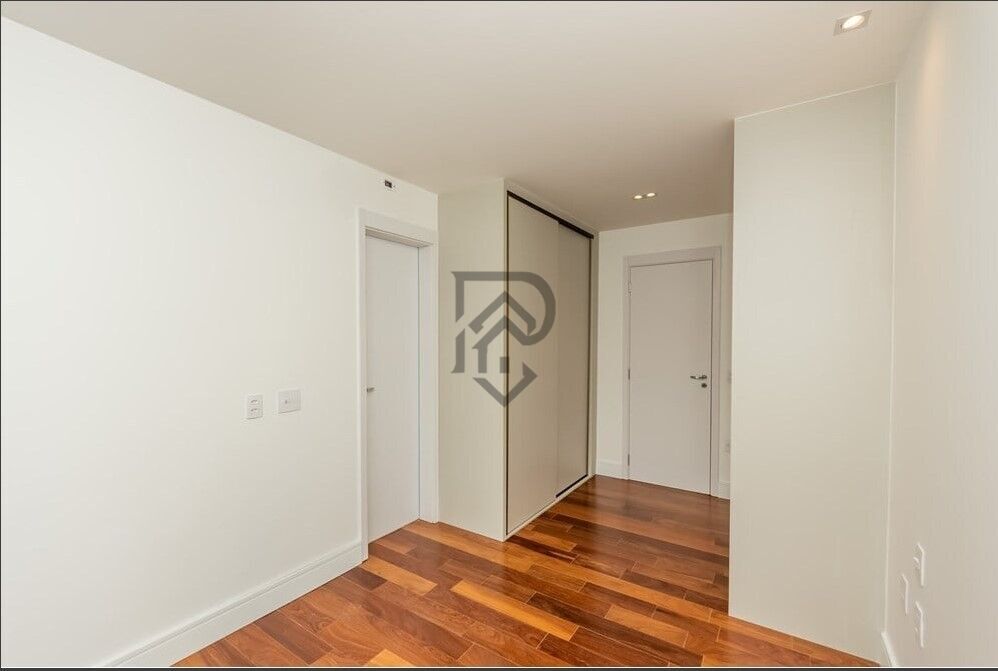 Apartamento à venda com 3 quartos, 123m² - Foto 32