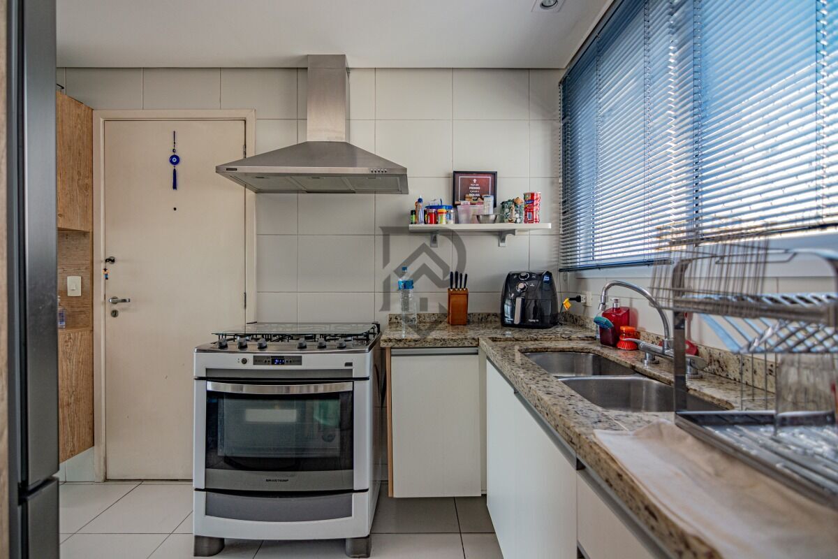 Apartamento à venda com 3 quartos, 162m² - Foto 20