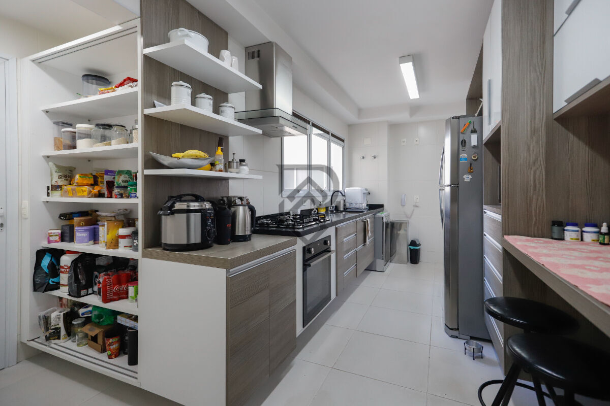 Apartamento, 3 quartos, 202 m² - Foto 2