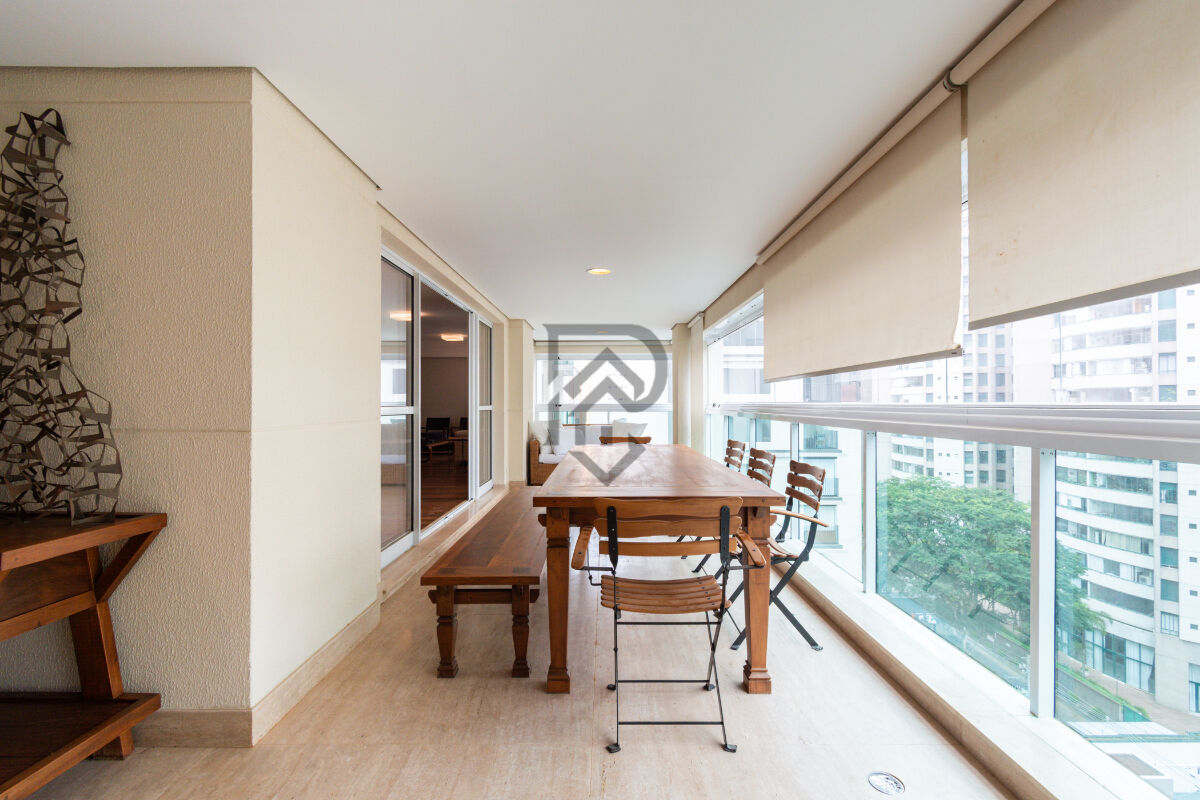 Apartamento, 3 quartos, 204 m² - Foto 1