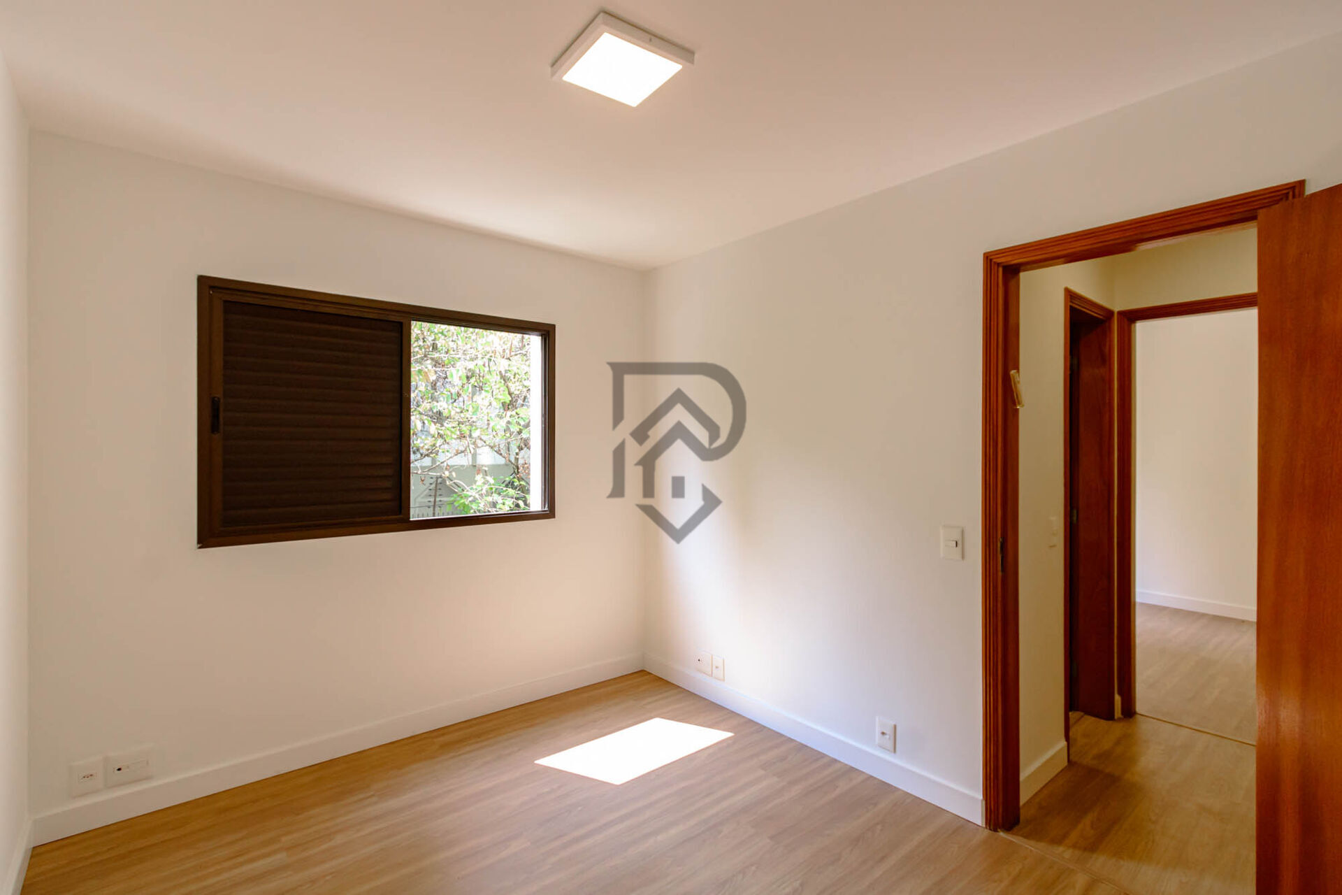 Apartamento à venda com 3 quartos, 190m² - Foto 9