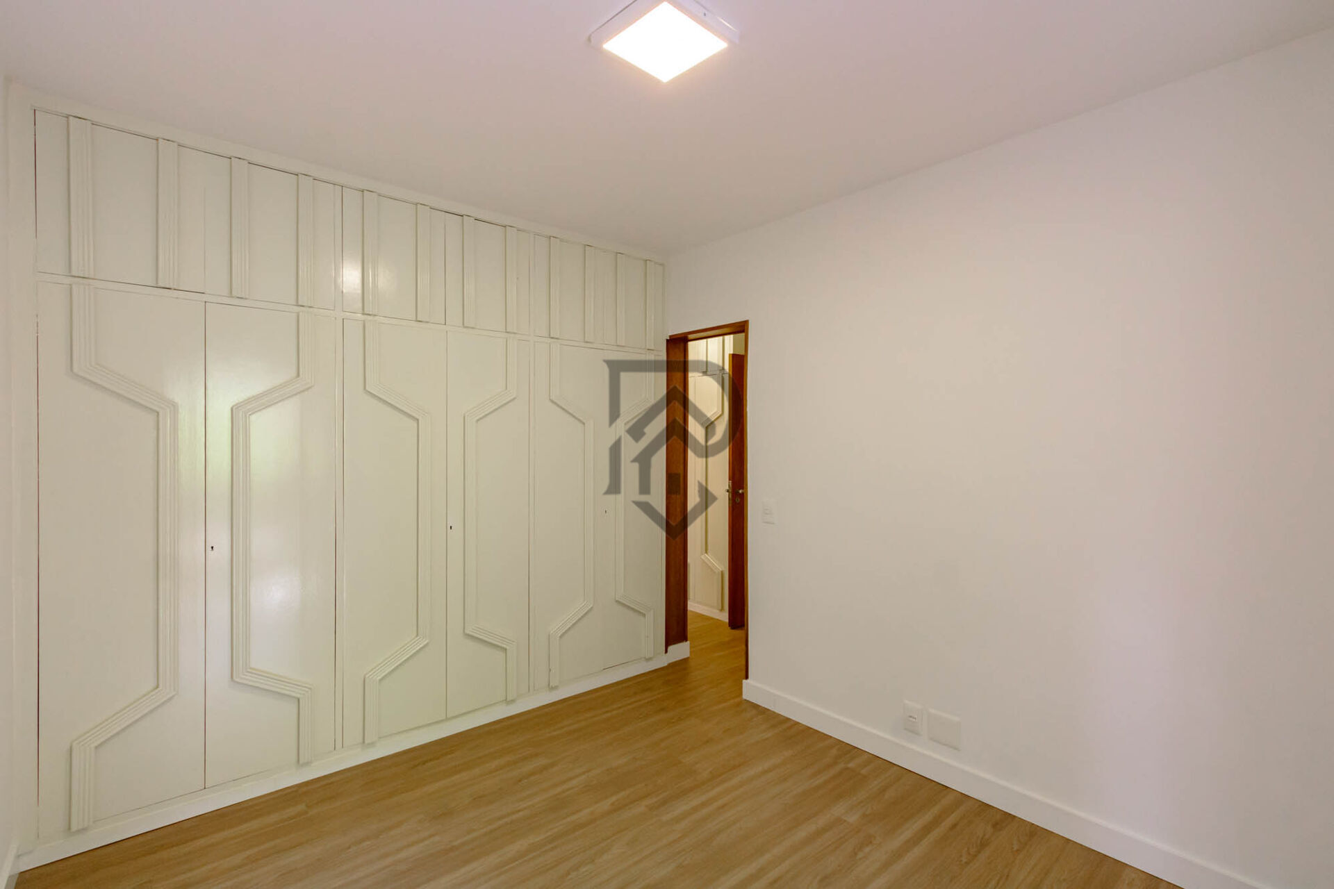 Apartamento à venda com 3 quartos, 190m² - Foto 14