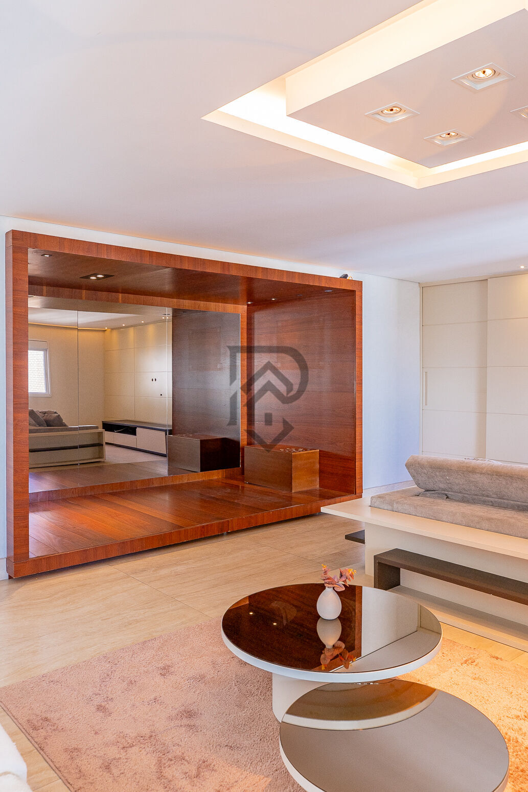 Apartamento à venda com 3 quartos, 194m² - Foto 12