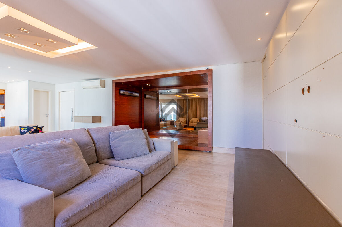 Apartamento à venda com 3 quartos, 194m² - Foto 20