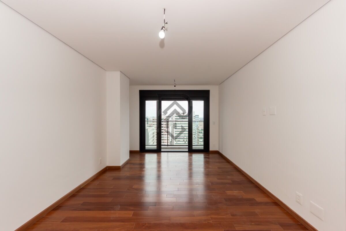 Apartamento à venda com 3 quartos, 208m² - Foto 8