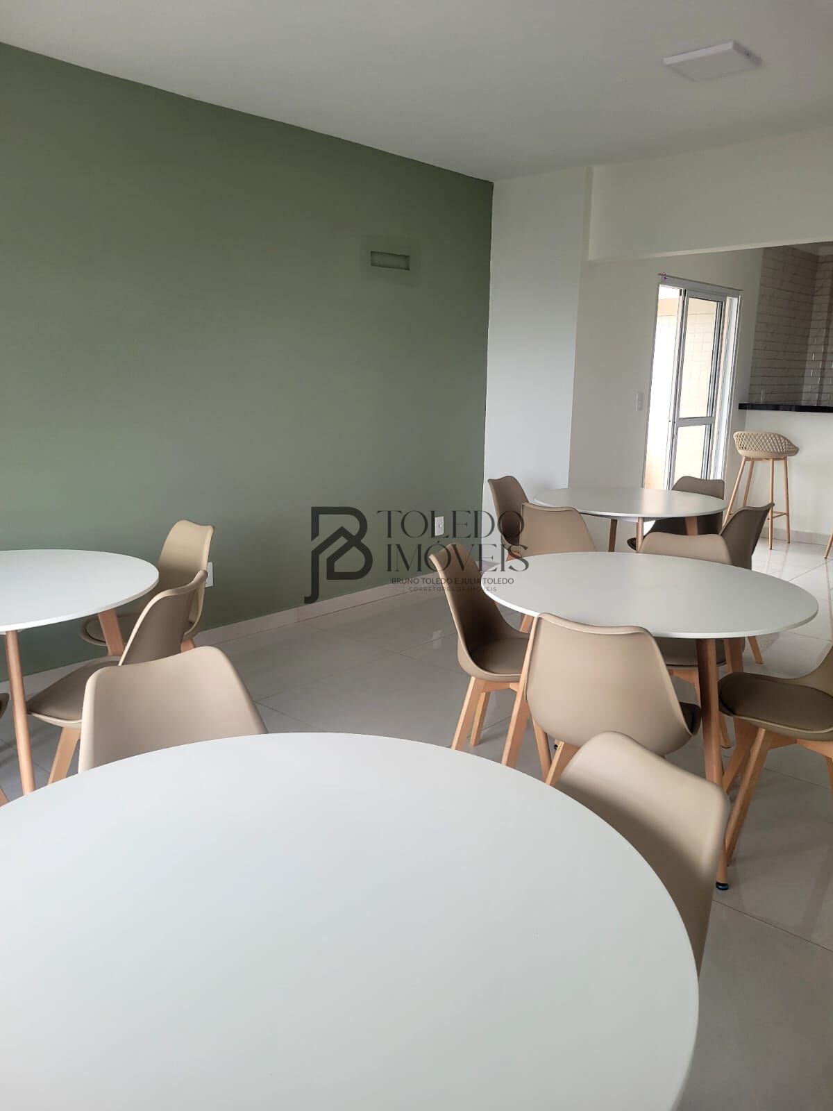 Apartamento para alugar com 2 quartos, 69m² - Foto 31