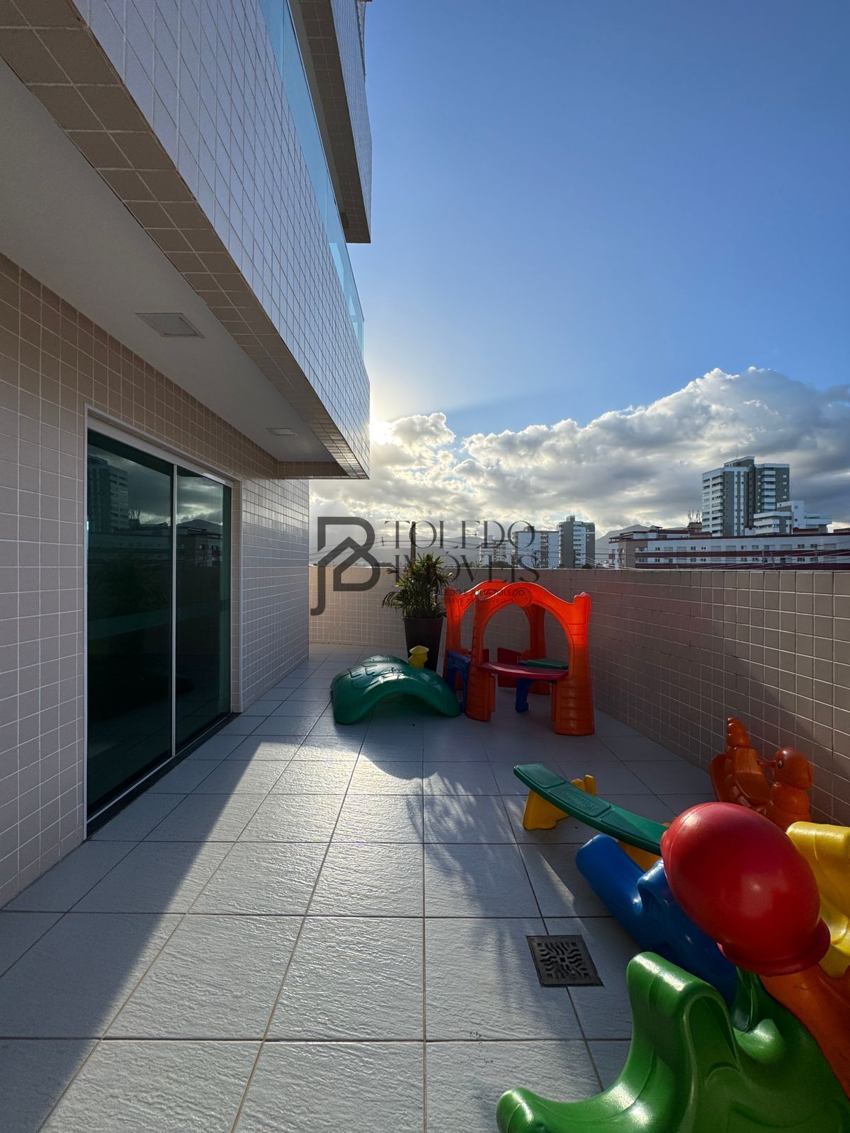Apartamento à venda com 2 quartos, 75m² - Foto 26
