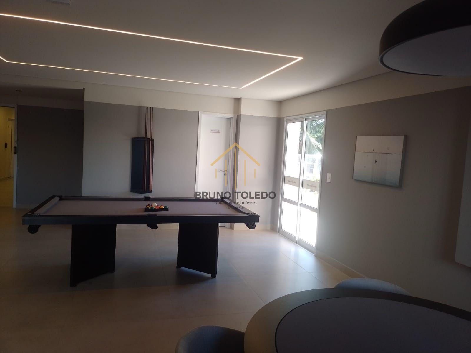 Apartamento à venda com 2 quartos, 64m² - Foto 27