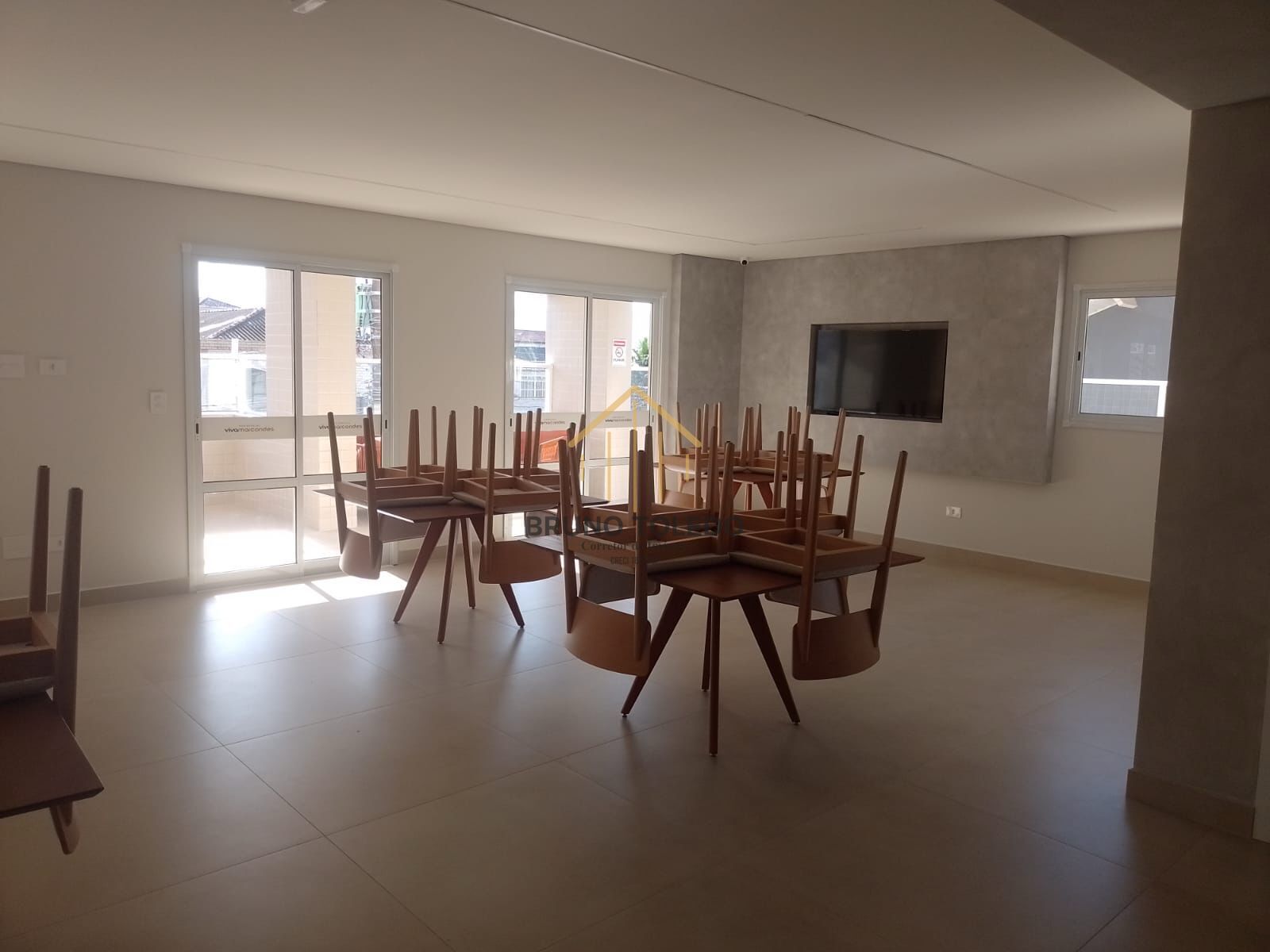 Apartamento à venda com 2 quartos, 64m² - Foto 21