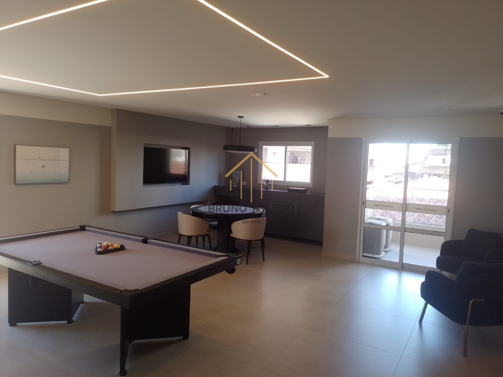 Apartamento à venda com 2 quartos, 64m² - Foto 22