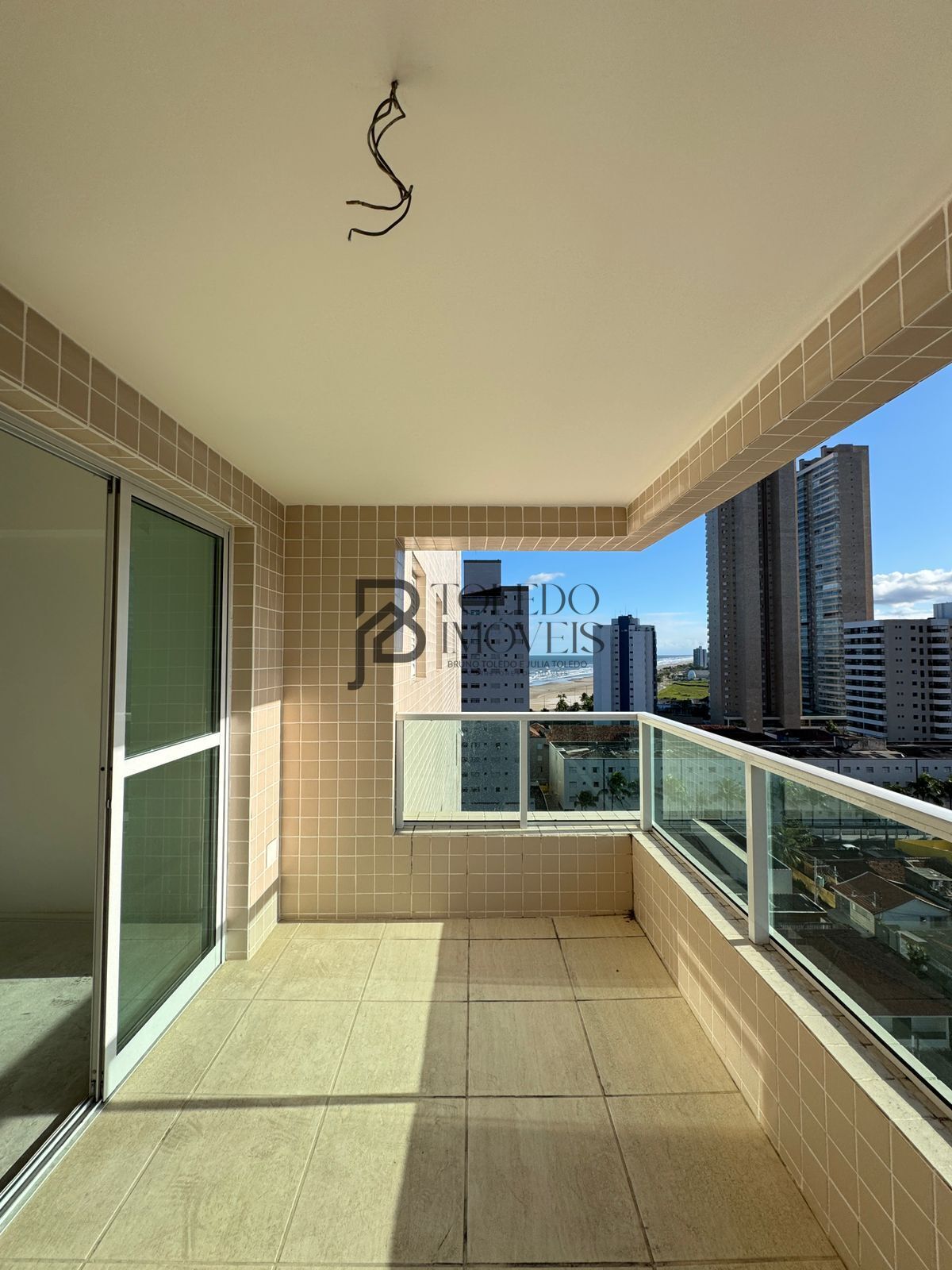 Apartamento à venda com 2 quartos, 75m² - Foto 4